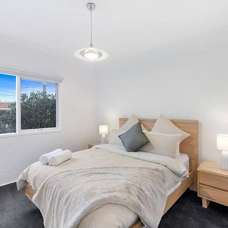 A Home Away From Home In Geelong Bagian luar foto